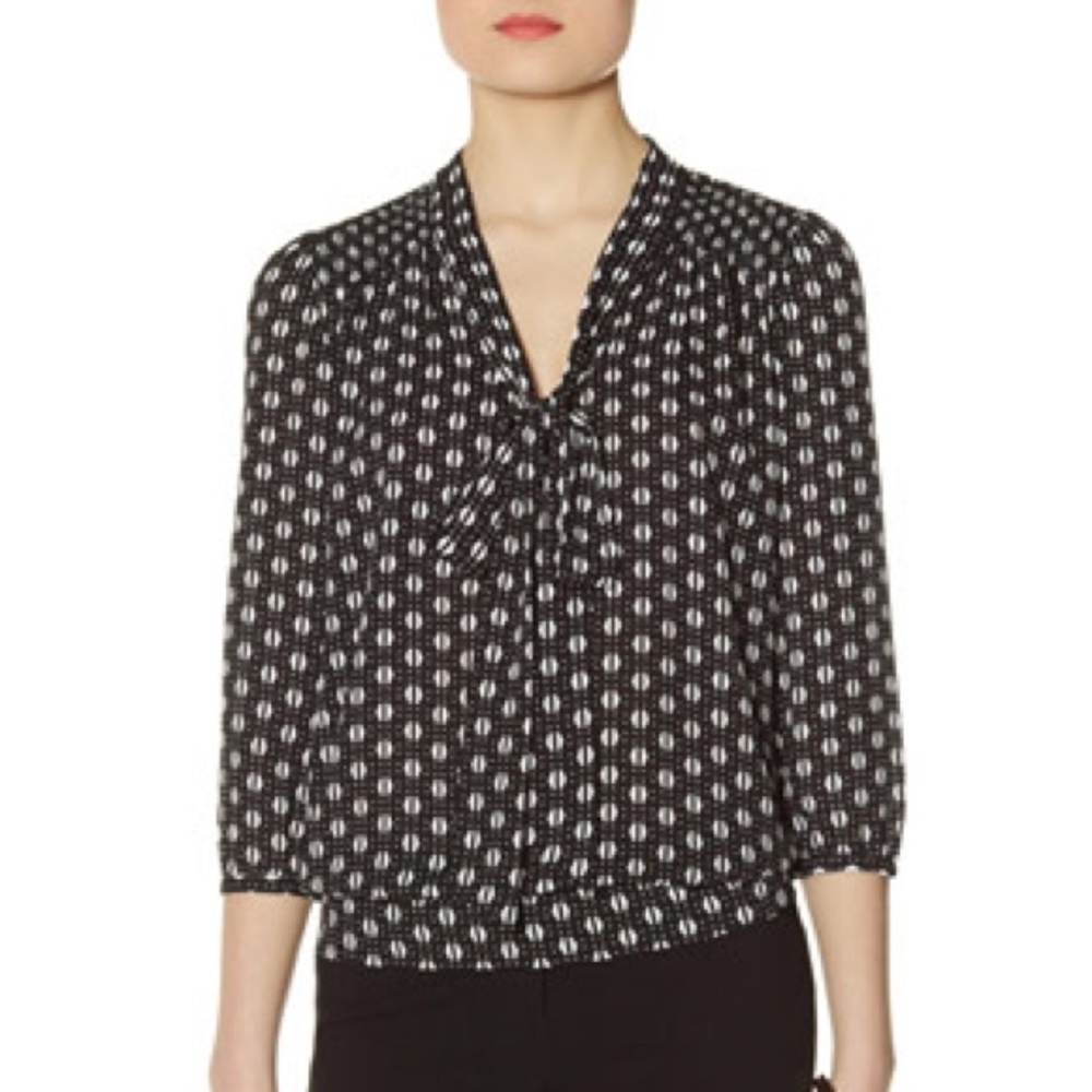 Limited Blouse with bow